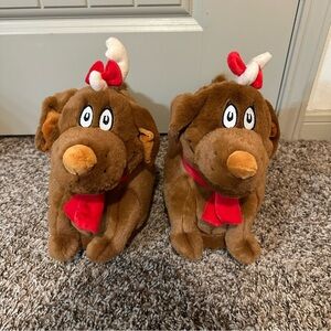 Max from Grinch slippers